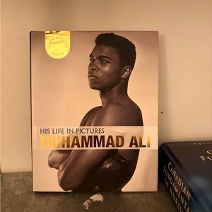 Muhammad Ali Commemorative Edition Art Book